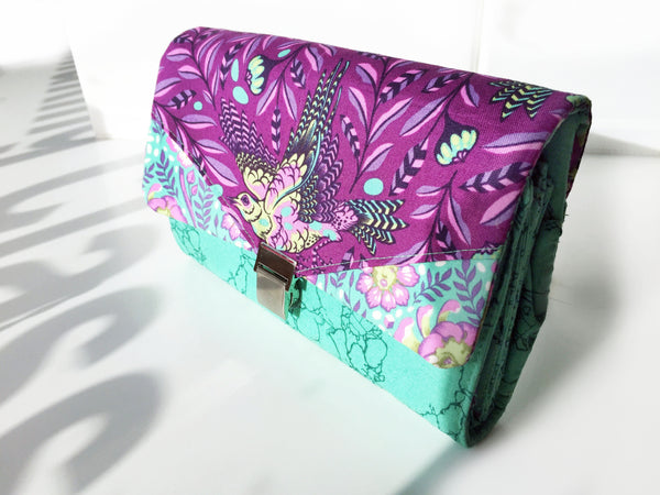 Pattern, ABQ, Chatelaine Multi-Featured Wallet     ABQ-197