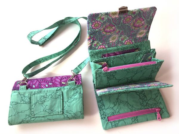 Pattern, ABQ, Chatelaine Multi-Featured Wallet     ABQ-197
